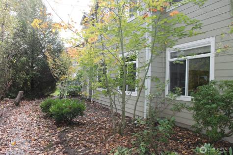 538 241st Lane SE Sammamish WA 98074