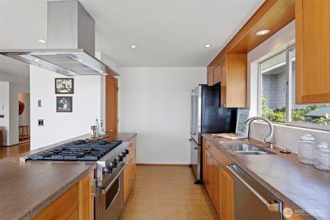 7125 & 7123 Beach Drive SW Seattle WA 98136