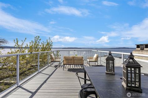 7125 & 7123 Beach Drive SW Seattle WA 98136