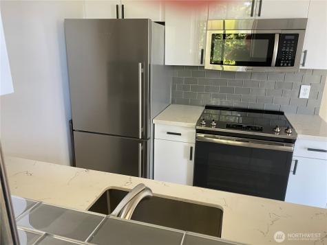 4561 Lake Washington Boulevard NE Kirkland WA 98033