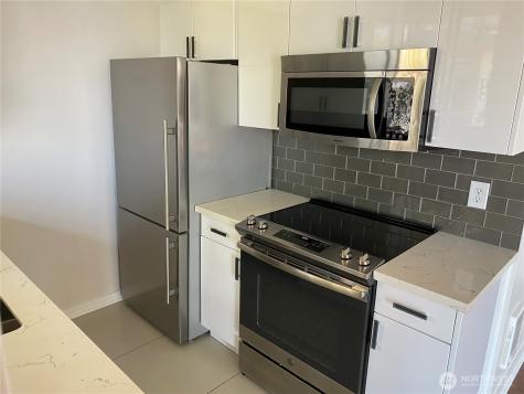 4561 Lake Washington Boulevard NE Kirkland WA 98033
