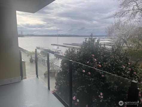 4561 Lake Washington Boulevard NE Kirkland WA 98033
