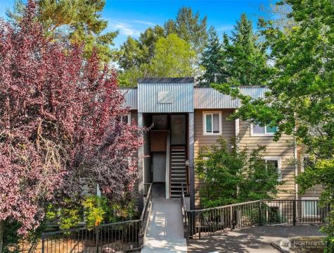 732 Kirkland Circle Kirkland WA 98033