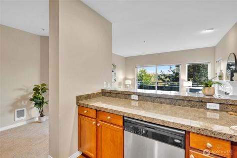 3112 SW Avalon Way Seattle WA 98126