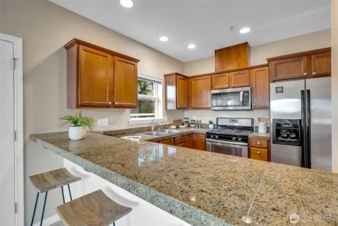 3112 SW Avalon Way Seattle WA 98126