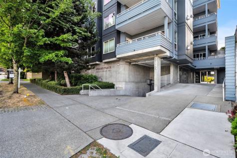 3112 SW Avalon Way Seattle WA 98126