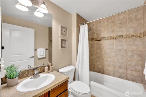 3112 SW Avalon Way Seattle WA 98126