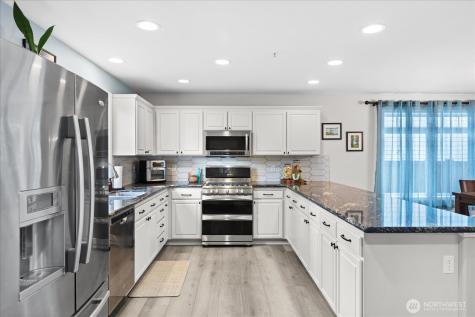 1022 181st Place SW Lynnwood WA 98037