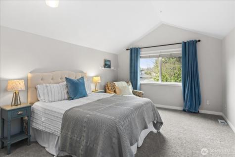 1022 181st Place SW Lynnwood WA 98037