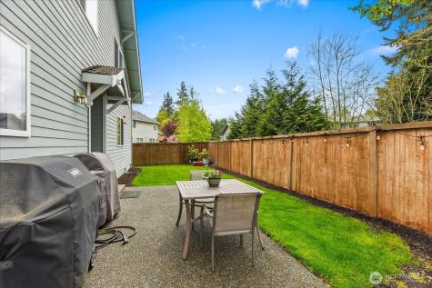 1022 181st Place SW Lynnwood WA 98037