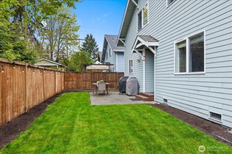 1022 181st Place SW Lynnwood WA 98037