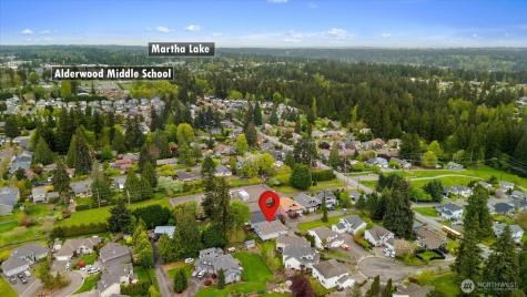 1022 181st Place SW Lynnwood WA 98037