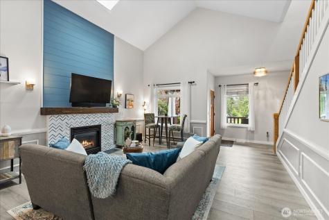 1022 181st Place SW Lynnwood WA 98037