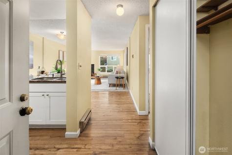 9416 1st Avenue NE Seattle WA 98115