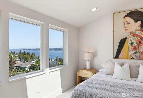 909 32nd Avenue S Seattle WA 98144