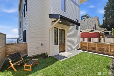 909 32nd Avenue S Seattle WA 98144