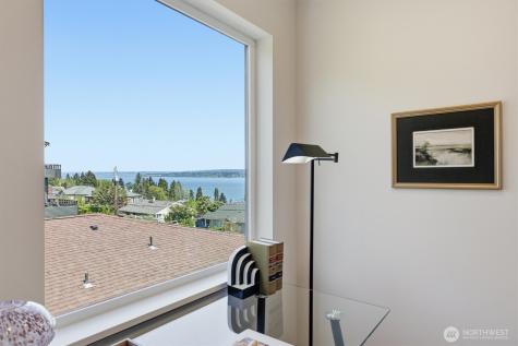909 32nd Avenue S Seattle WA 98144