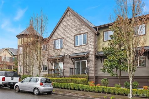 1736 10th Avenue NE Issaquah WA 98029