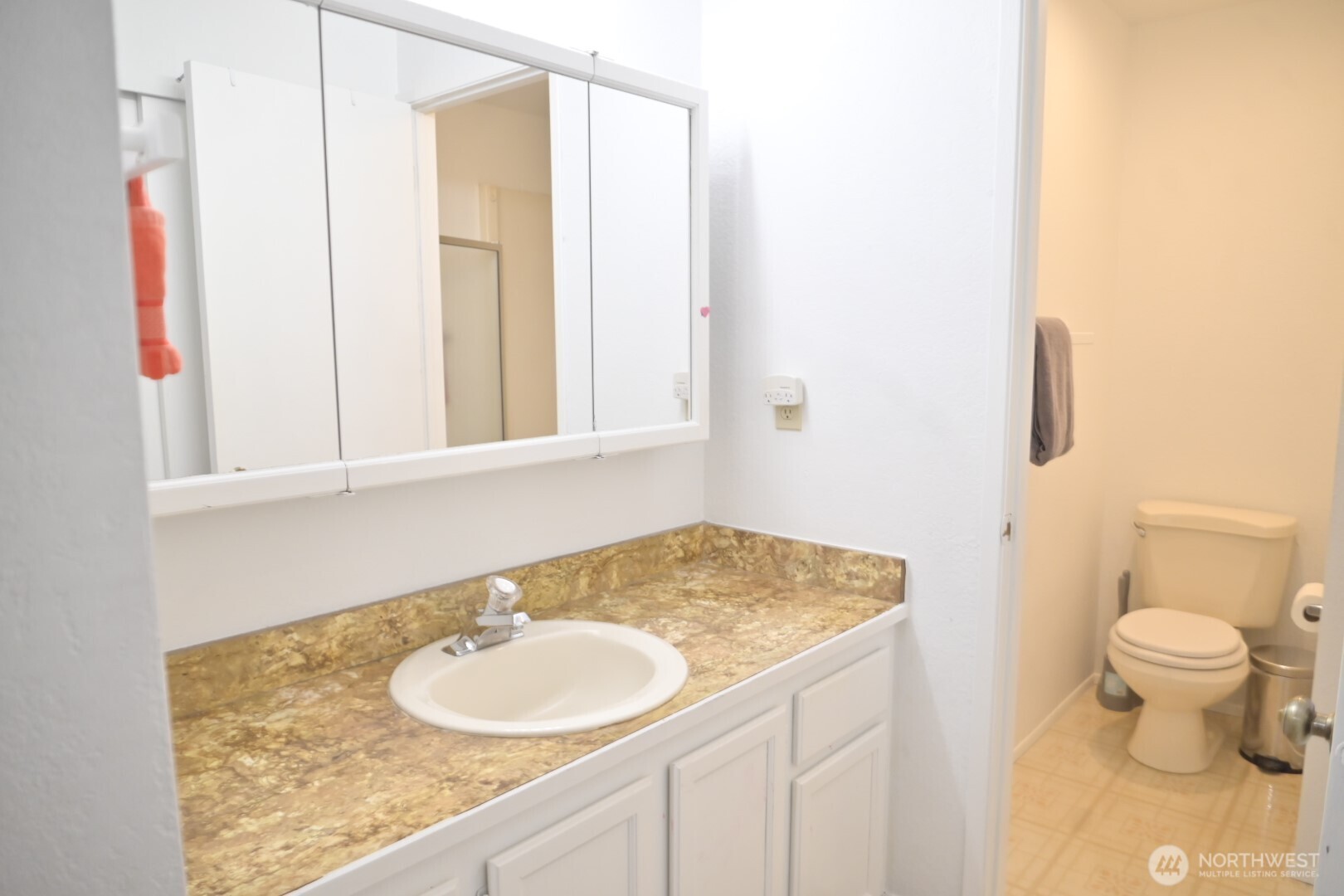 15624 8th Avenue SW Burien WA 98166