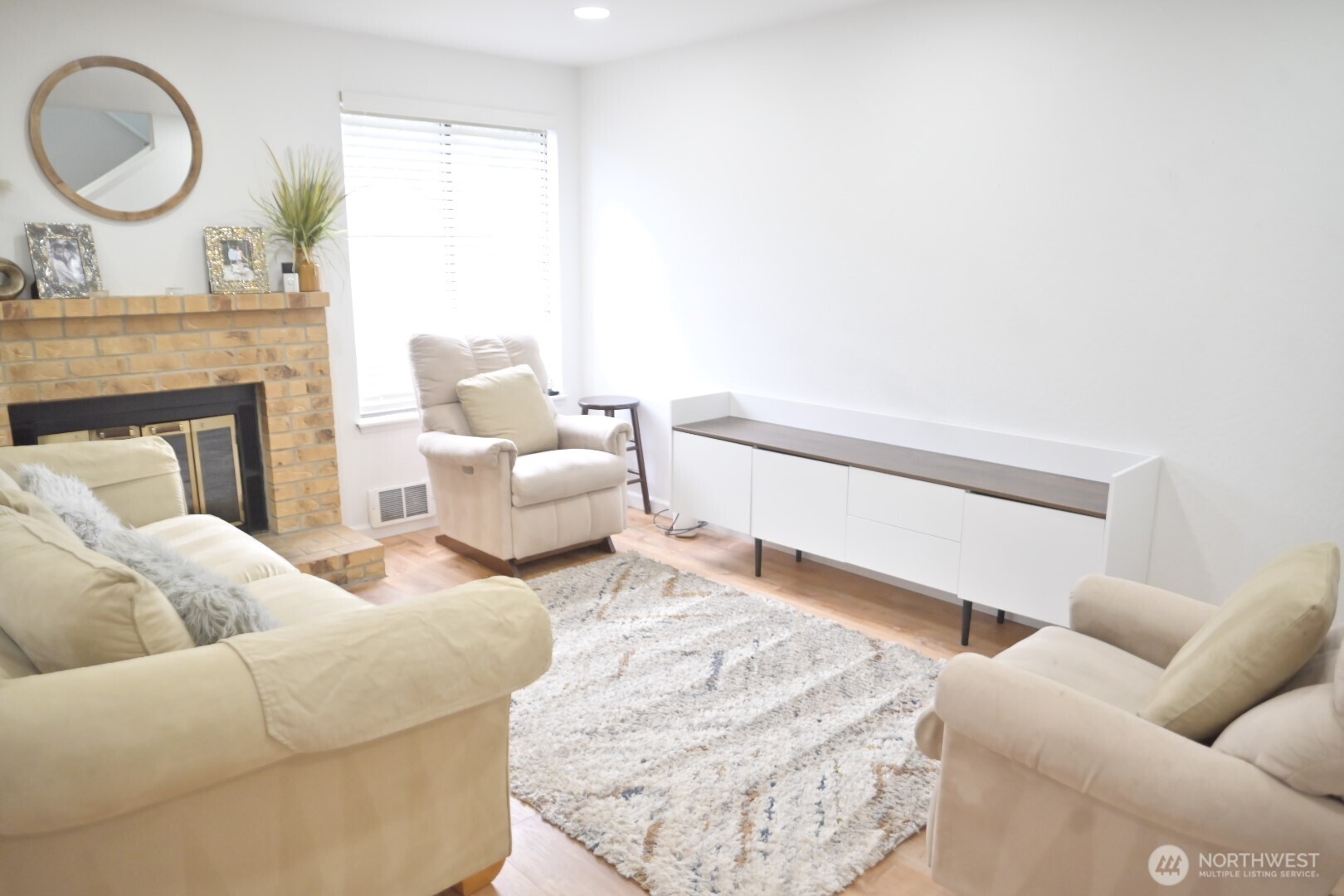 15624 8th Avenue SW Burien WA 98166