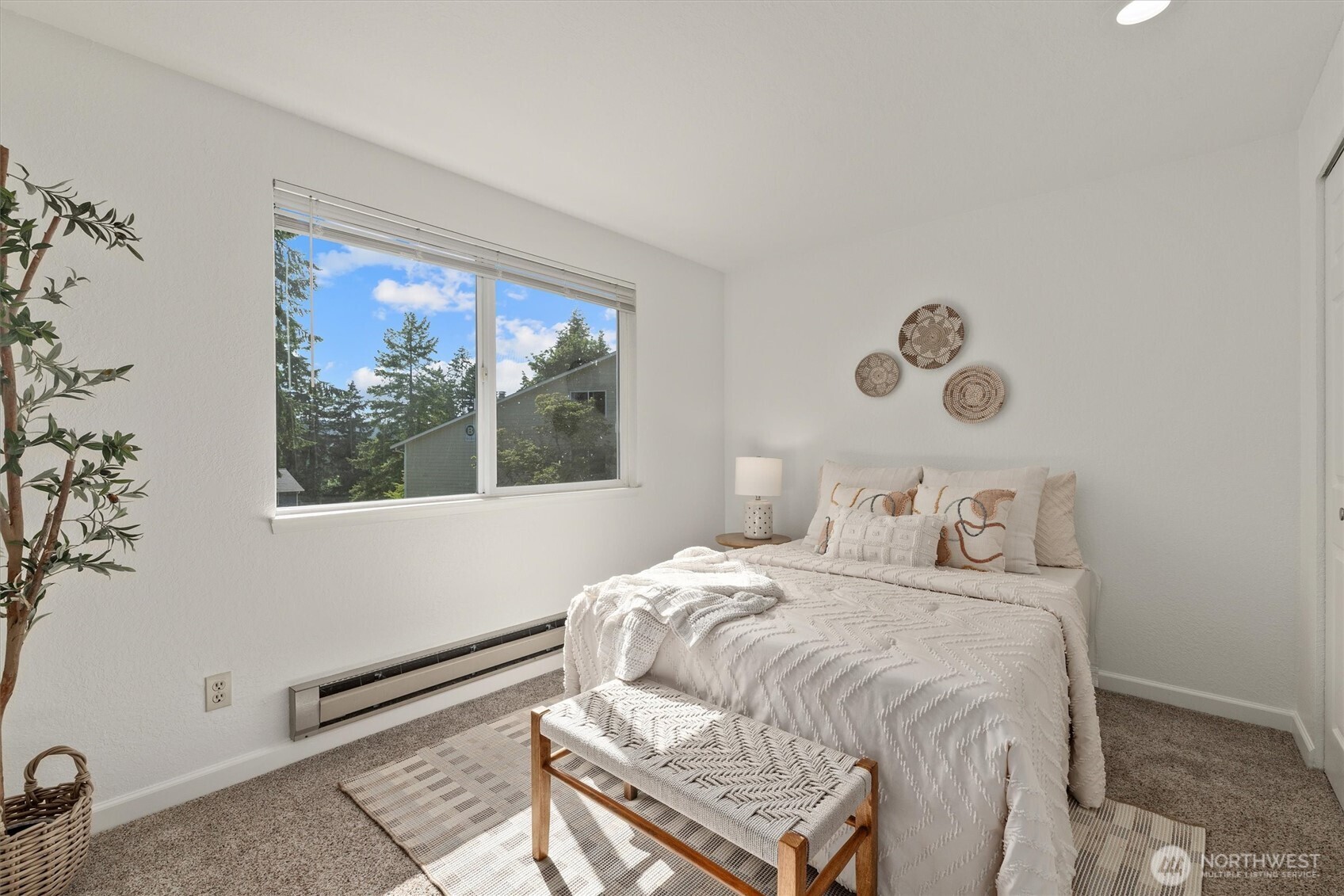 9484 Redmond-woodinville Road NE Redmond WA 98052