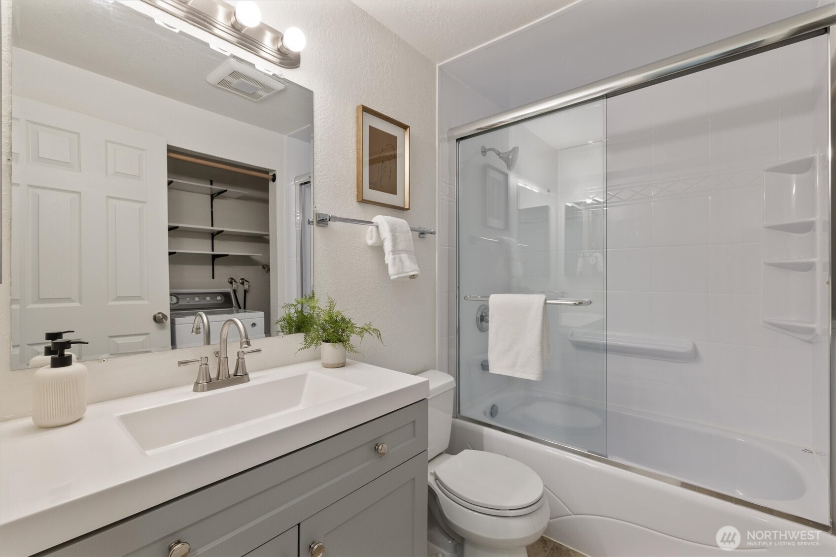 9484 Redmond-woodinville Road NE Redmond WA 98052
