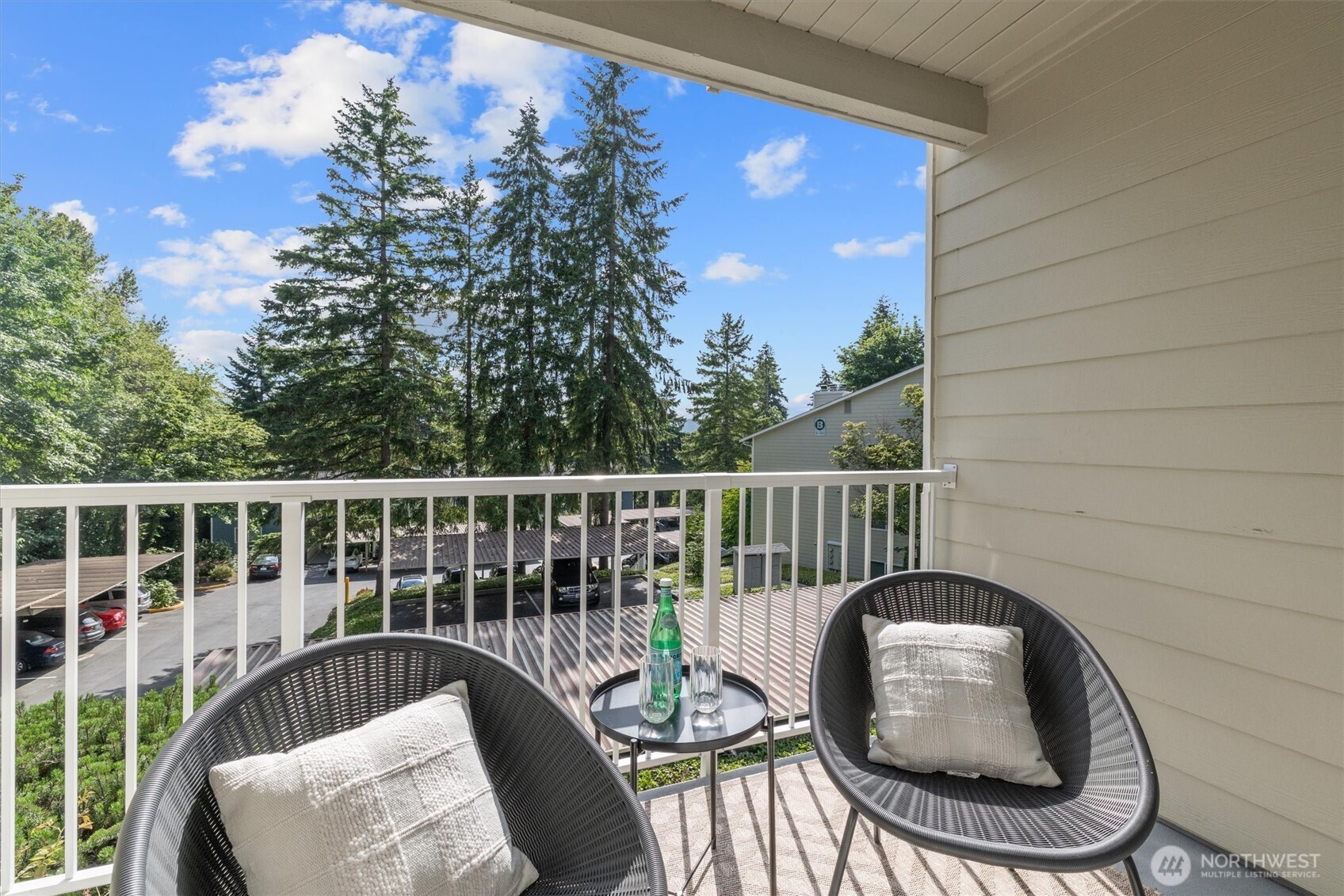9484 Redmond-woodinville Road NE Redmond WA 98052