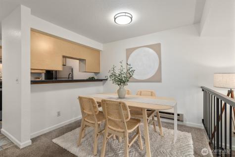 9484 Redmond-woodinville Road NE Redmond WA 98052