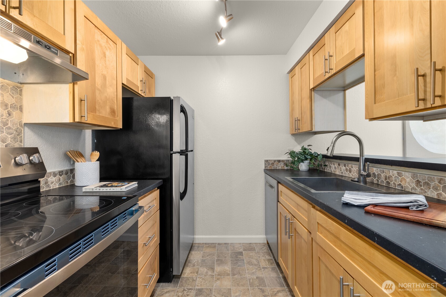 9484 Redmond-woodinville Road NE Redmond WA 98052