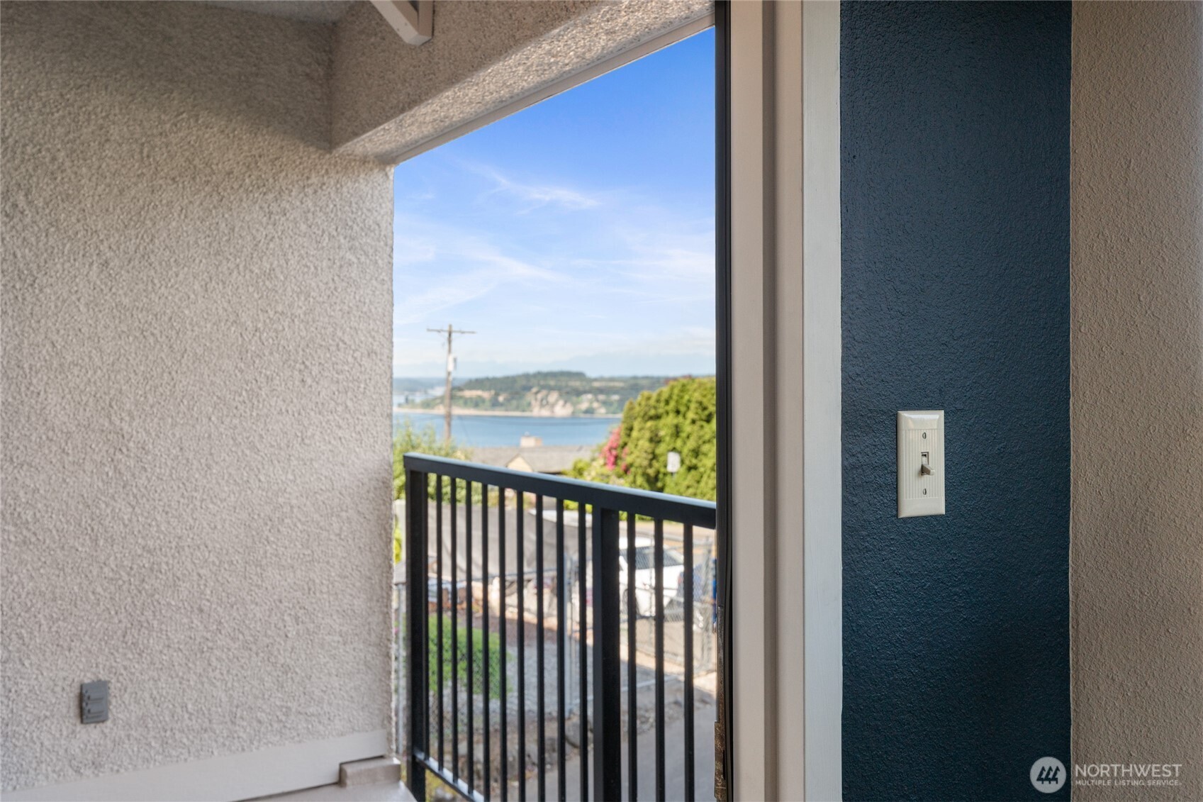 1902 Bridgeport Way W University Place WA 98466