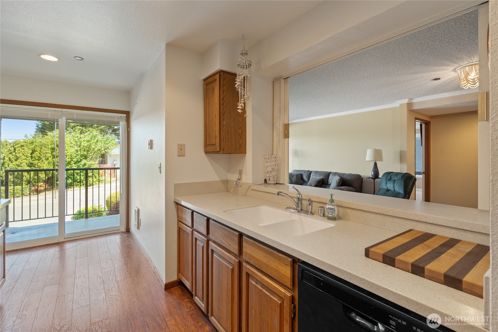 1902 Bridgeport Way W University Place WA 98466