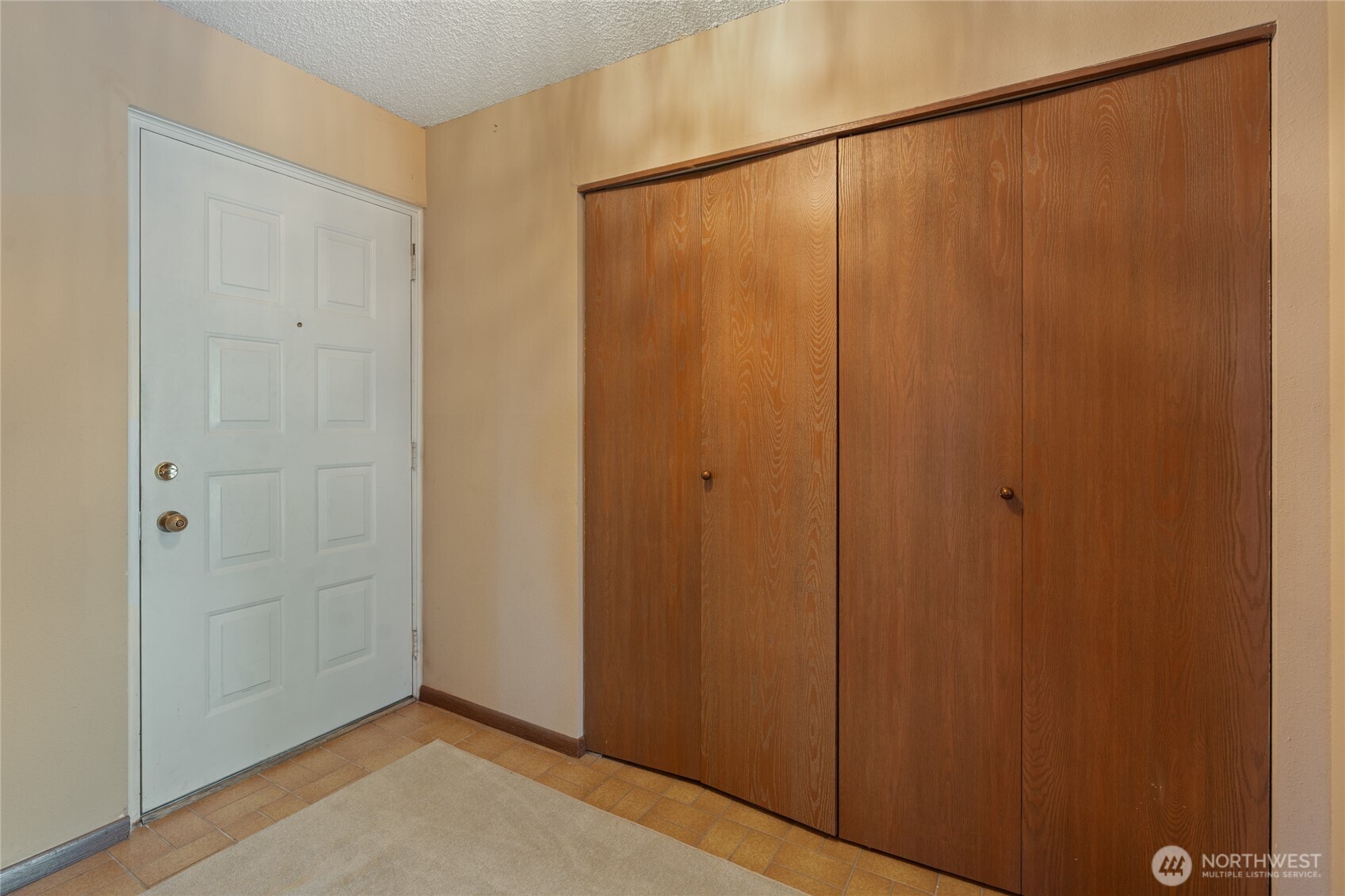 1902 Bridgeport Way W University Place WA 98466