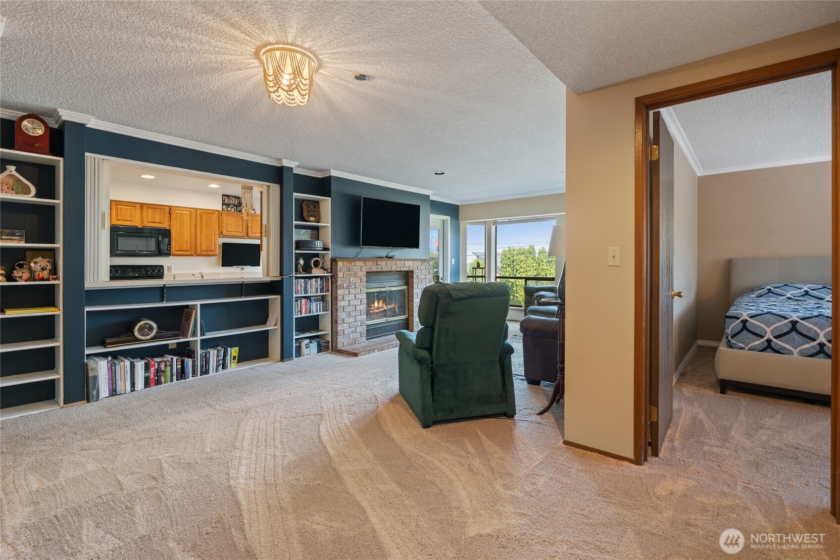 1902 Bridgeport Way W University Place WA 98466