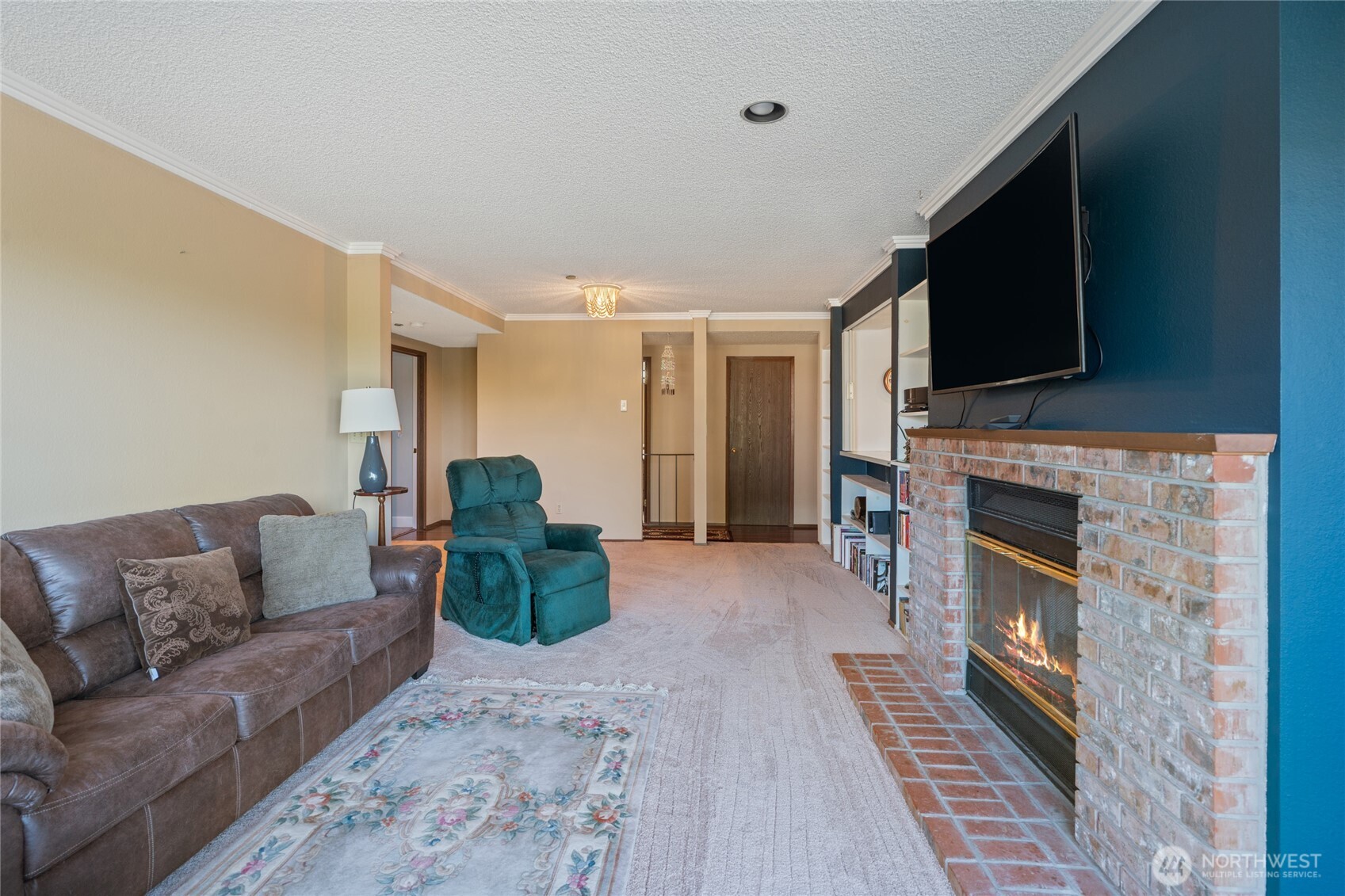 1902 Bridgeport Way W University Place WA 98466