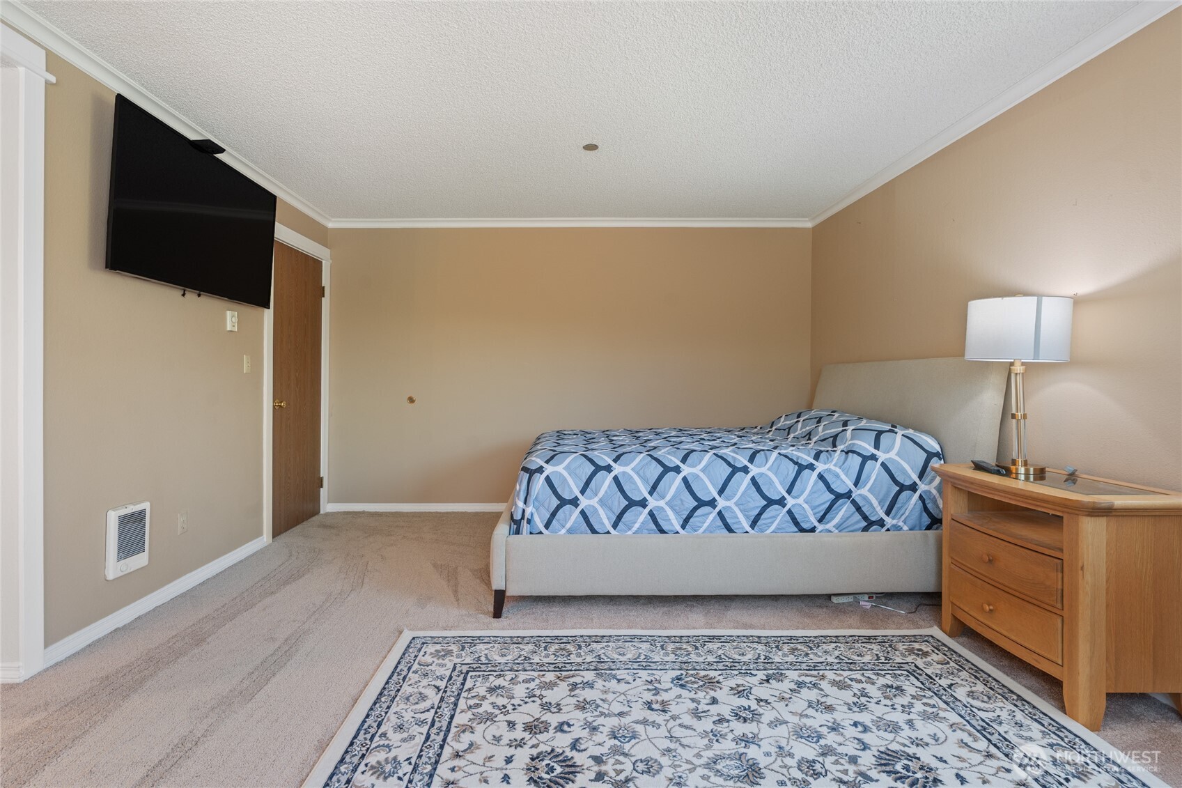 1902 Bridgeport Way W University Place WA 98466