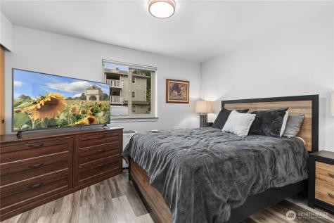 18200 73rd Avenue NE Kenmore WA 98028