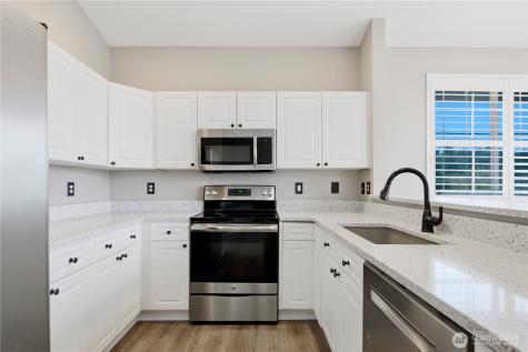 18676 NE 56th Court Redmond WA 98052