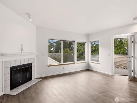9210 Market Place Lake Stevens WA 98258