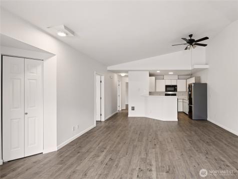 9210 Market Place Lake Stevens WA 98258