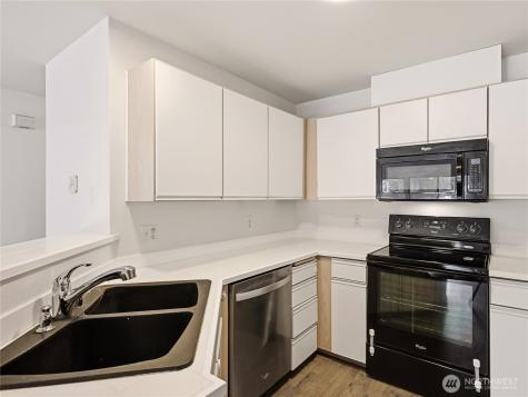 9210 Market Place Lake Stevens WA 98258
