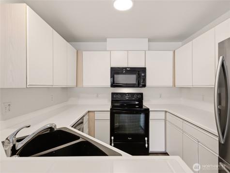 9210 Market Place Lake Stevens WA 98258