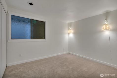 2253 Gilman Drive W Seattle WA 98119