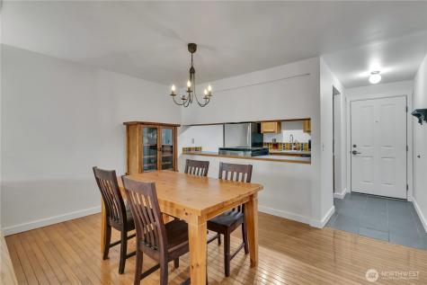 2253 Gilman Drive W Seattle WA 98119