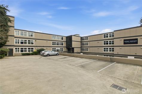 2253 Gilman Drive W Seattle WA 98119