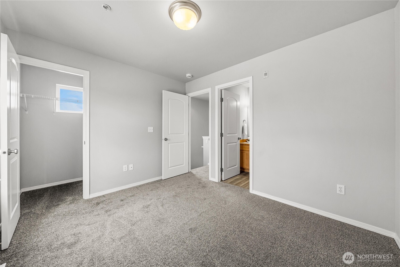 816 Cherry Avenue Sumner WA 98390