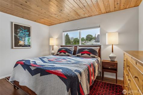 5249 40th Avenue NE Seattle WA 98105