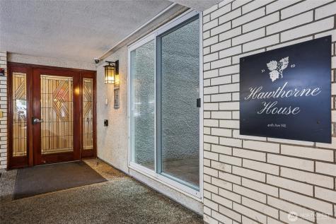 5249 40th Avenue NE Seattle WA 98105