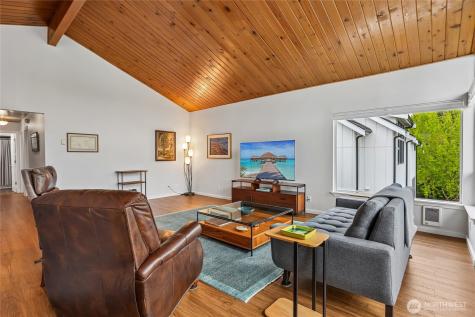 5249 40th Avenue NE Seattle WA 98105