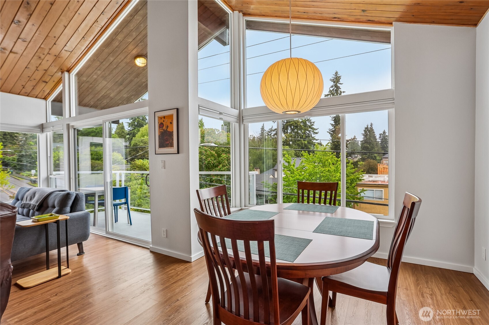 5249 40th Avenue NE Seattle WA 98105