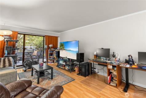 7930 SE 34th Street Mercer Island WA 98040